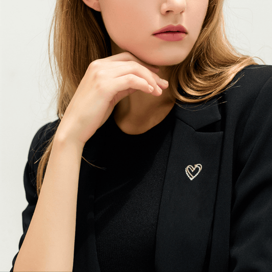 AVELIA Double Heart Brooch