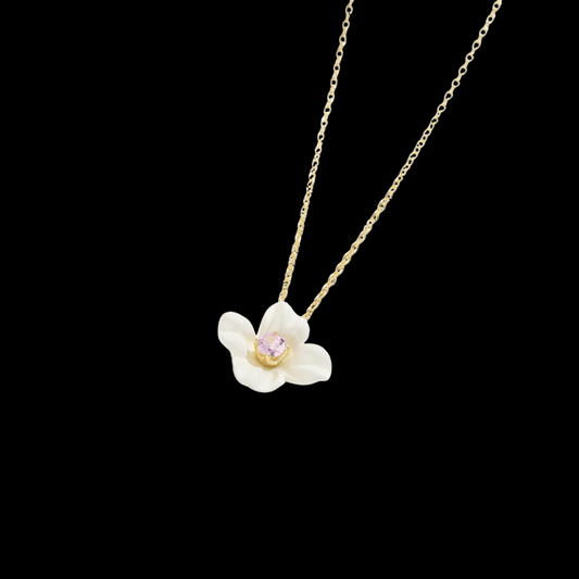 AVELIA Mother Of Pearl Clover Necklace