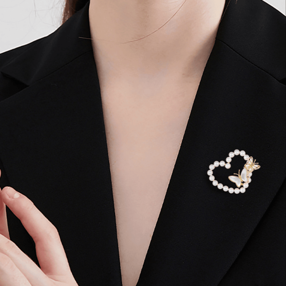 AVELIA Pearl Heart Brooch
