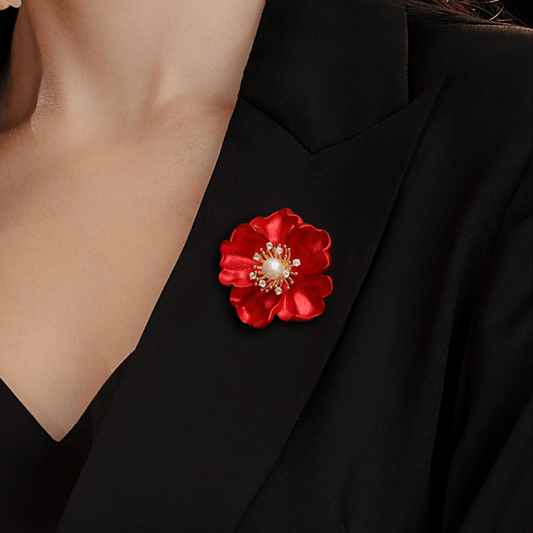 AVELIA Poppy Brooch