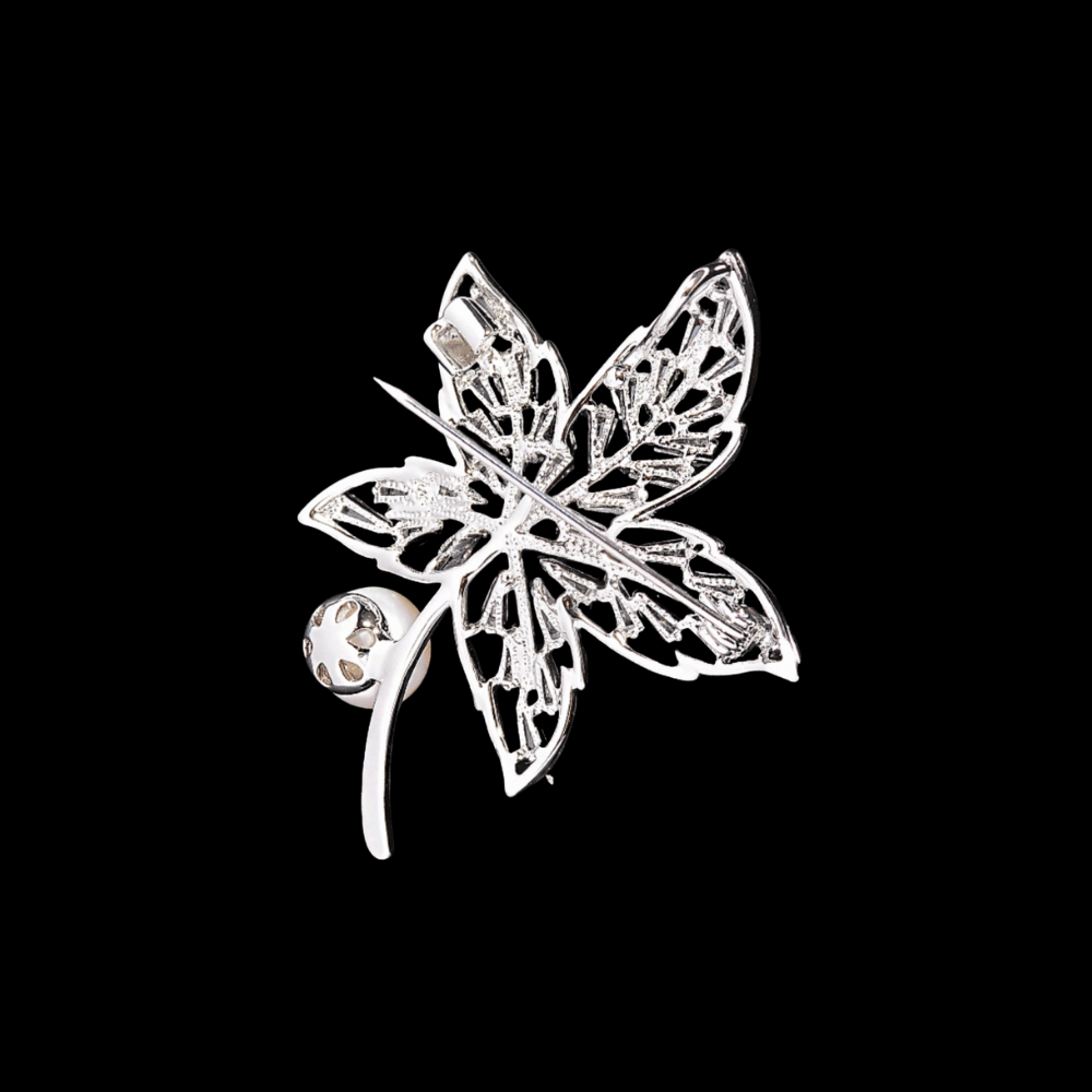 AVELIA Silver Maple Leaf Brooch