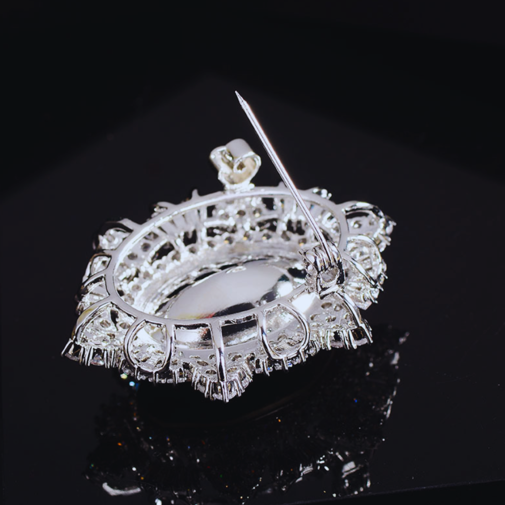 AVELIA Vintage Blue Gem Radiance Brooch