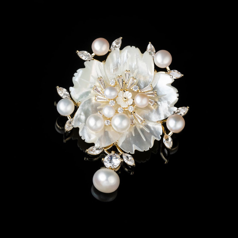 AVELIA Pearl Flower Brooch