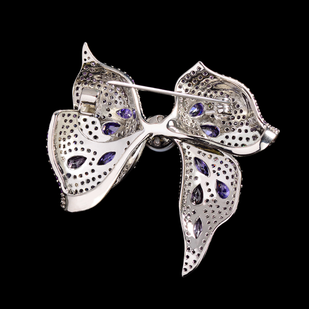 AVELIA Crystal Flower Brooch