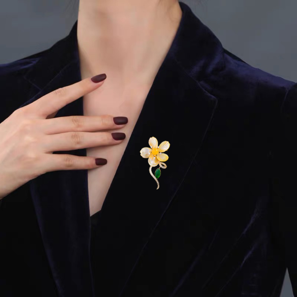 AVELIA Yellow Flower Brooch
