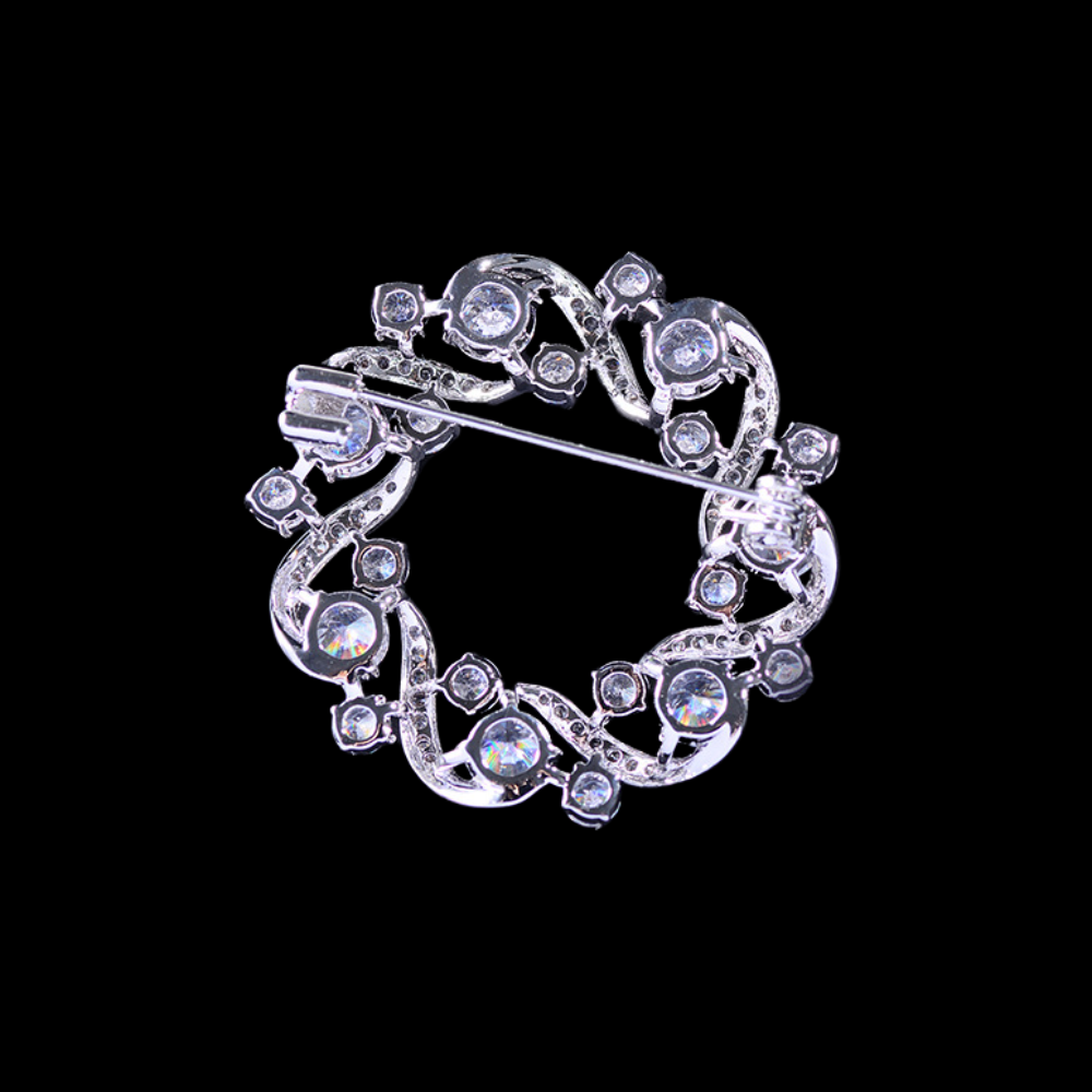 AVELIA Fortunelle Twisted Annular Brooch