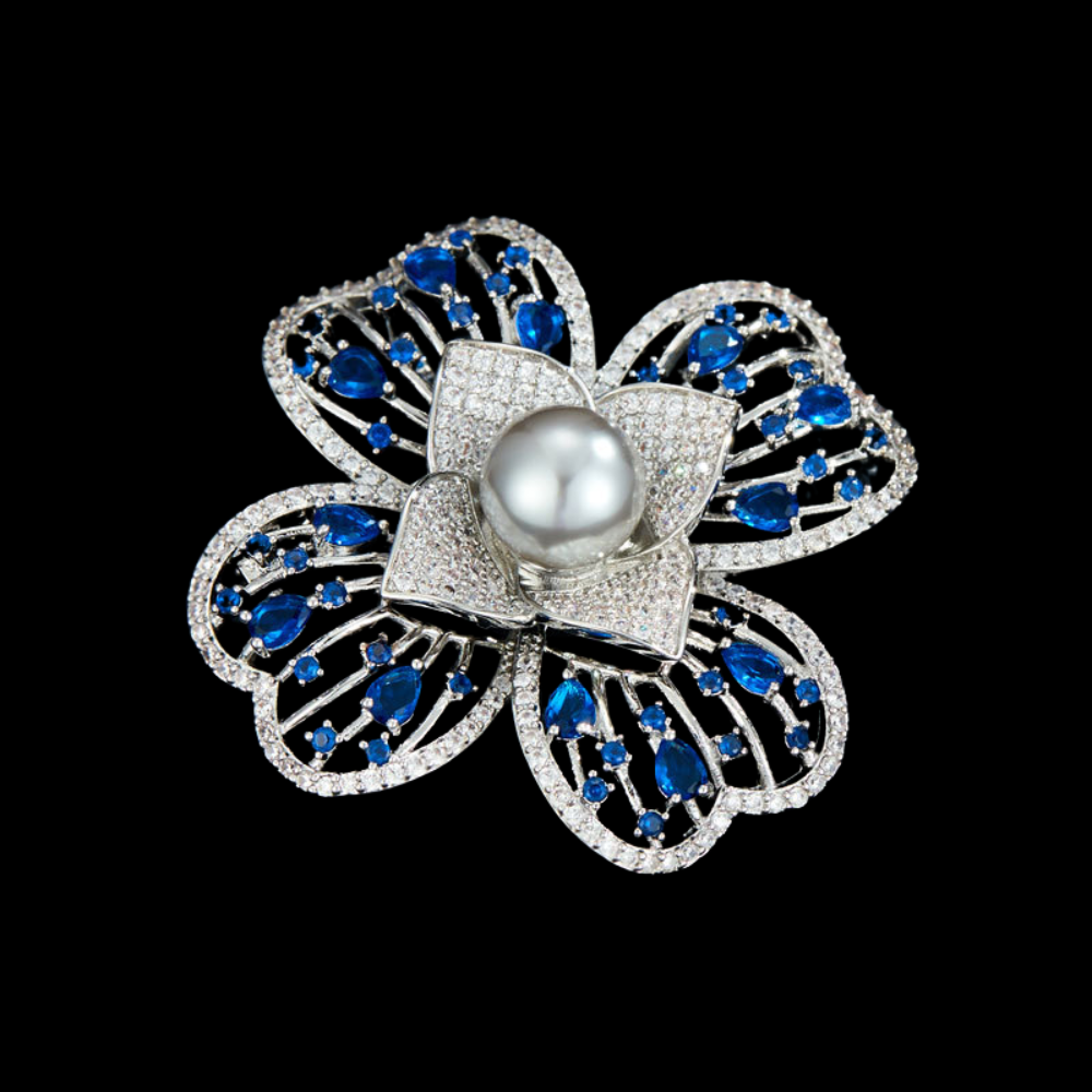 AVELIA Vintage Pearl Clover Antique Brooch