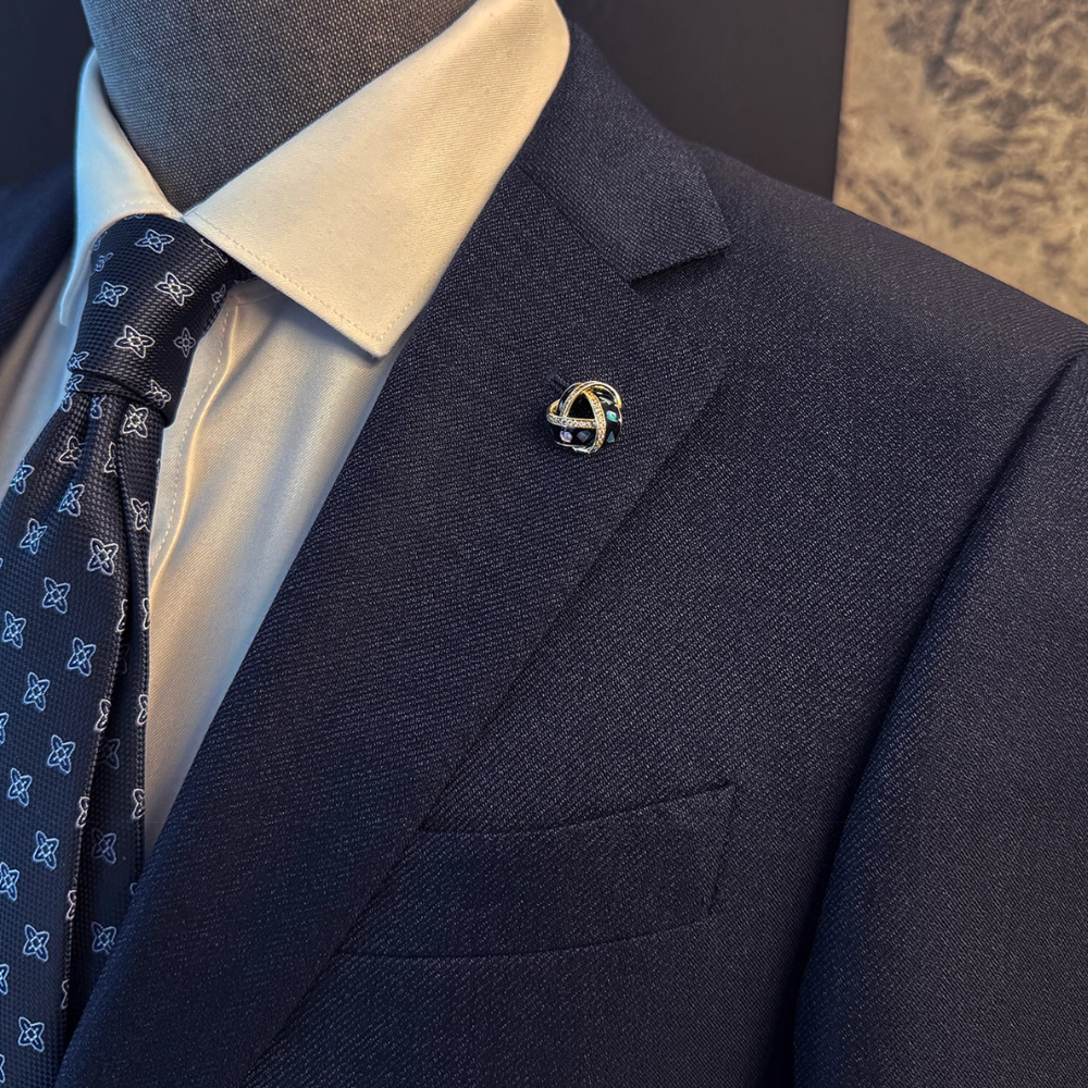 AVELIA Men's Interwoven Elegance Brooch