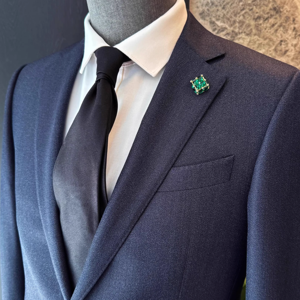 AVELIA Men's Emerald Geo-Design Brooch