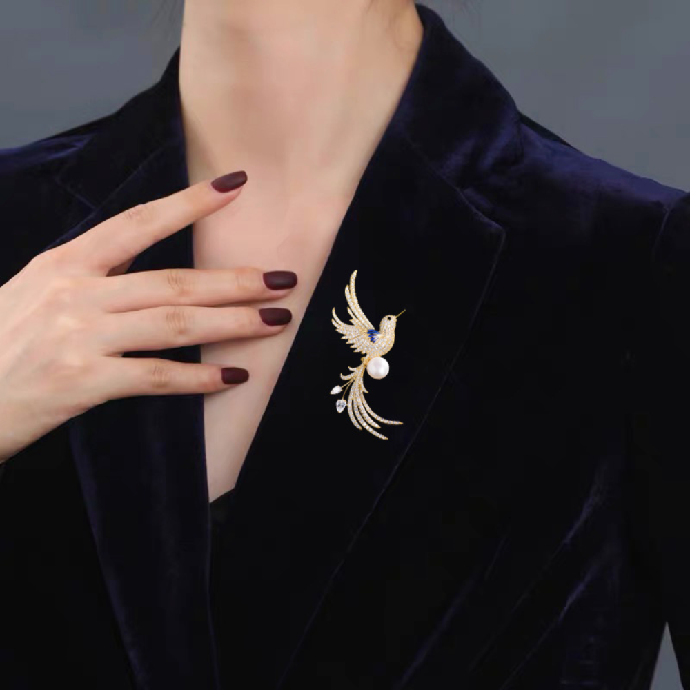 AVELIA Classic Pearl Bird Brooch
