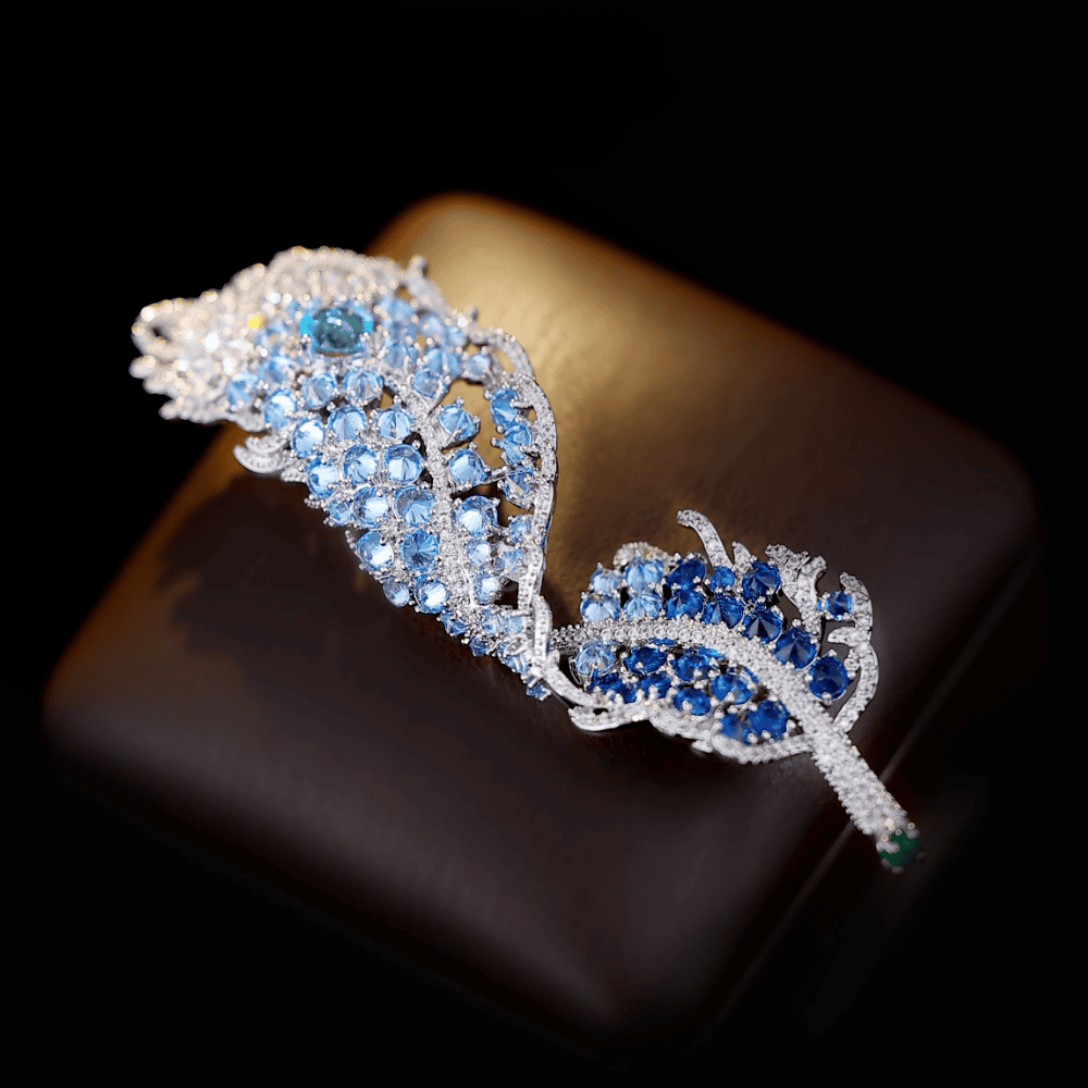 AVELIA Classic Peacock Feather Brooch