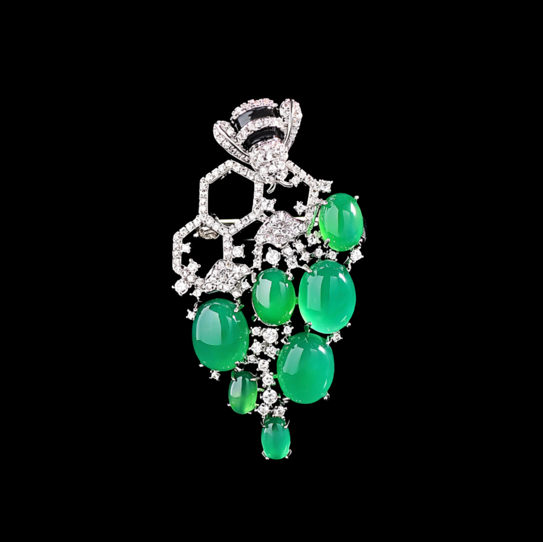AVELIA Green Grape Bee Brooch
