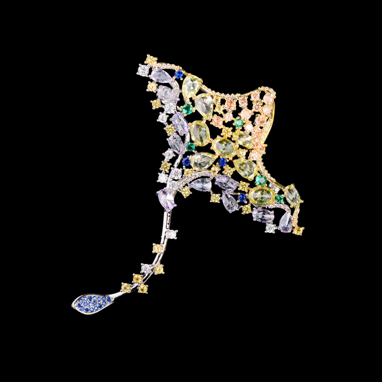 Gold-Tone Yellow Fish Rhinestone Crystal Brooch Pin - Austrian Crystal - Animal Theme