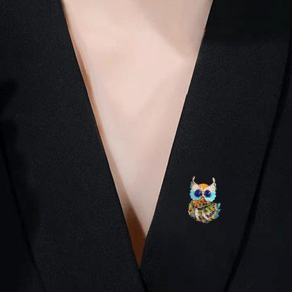 AVELIA Enamel Owl Brooch