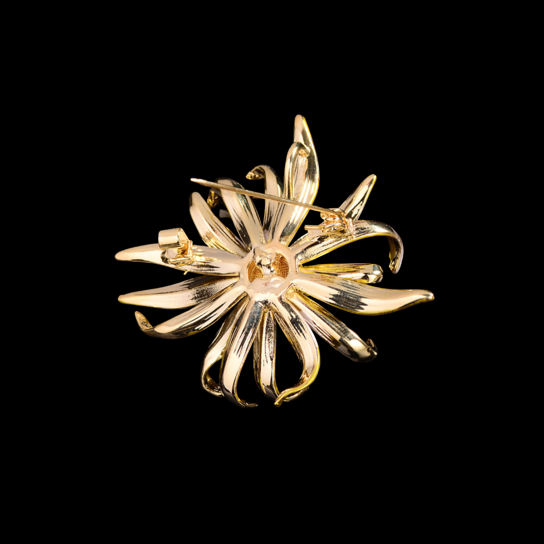 AVELIA Gold Enamel Chrysanthemum Brooch