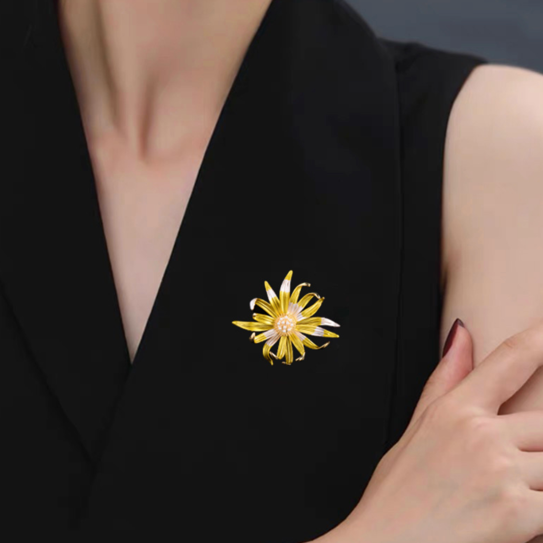 AVELIA Gold Enamel Chrysanthemum Brooch