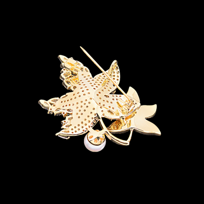 AVELIA Gold Maple Leaf Brooch
