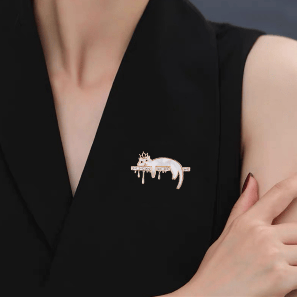 AVELIA Gold Mother of Pearl Cat Brooch