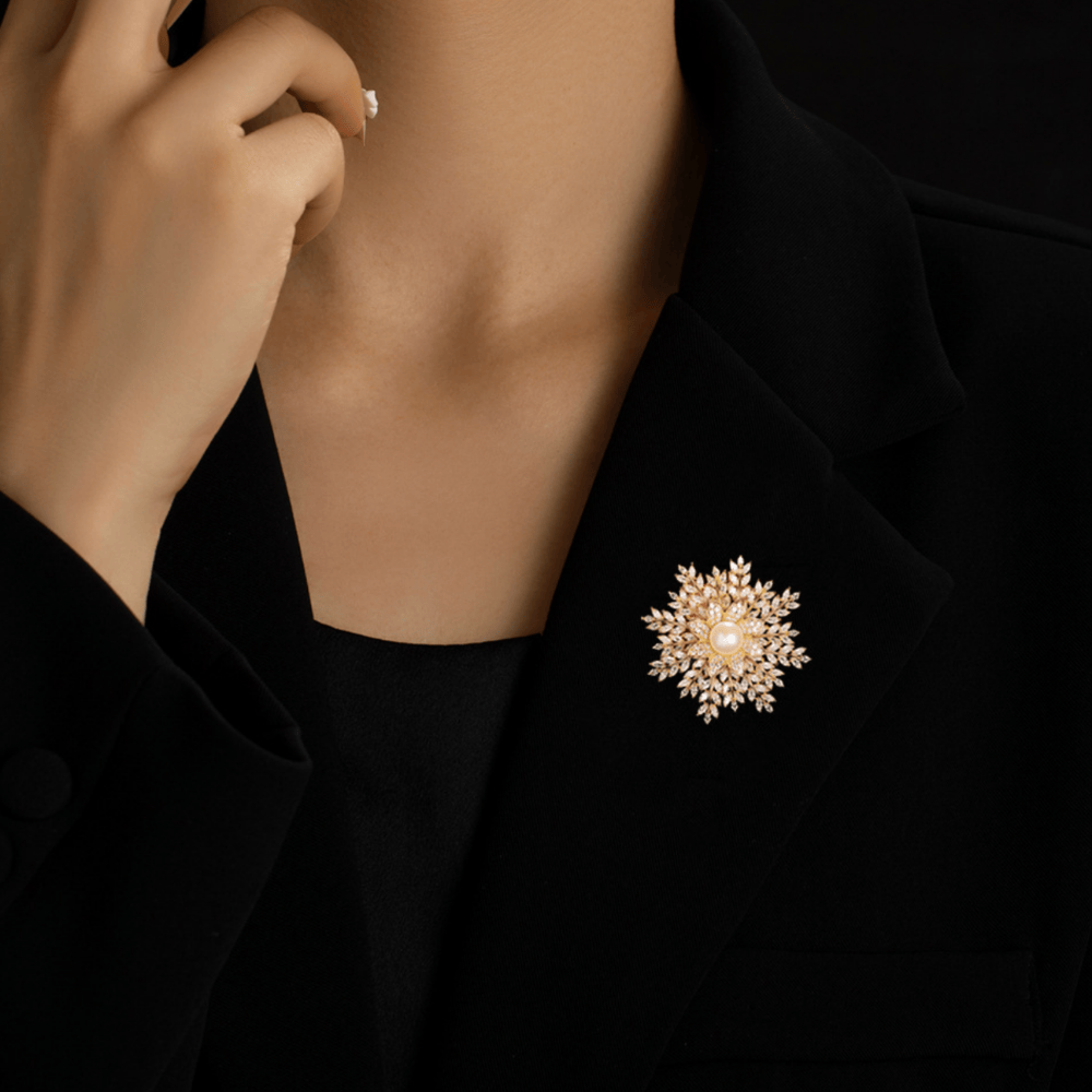 AVELIA Gold Pearl Brooch​