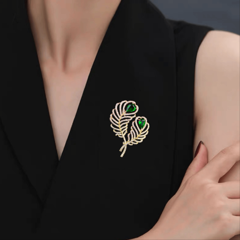 AVELIA Peacock Feather Brooch