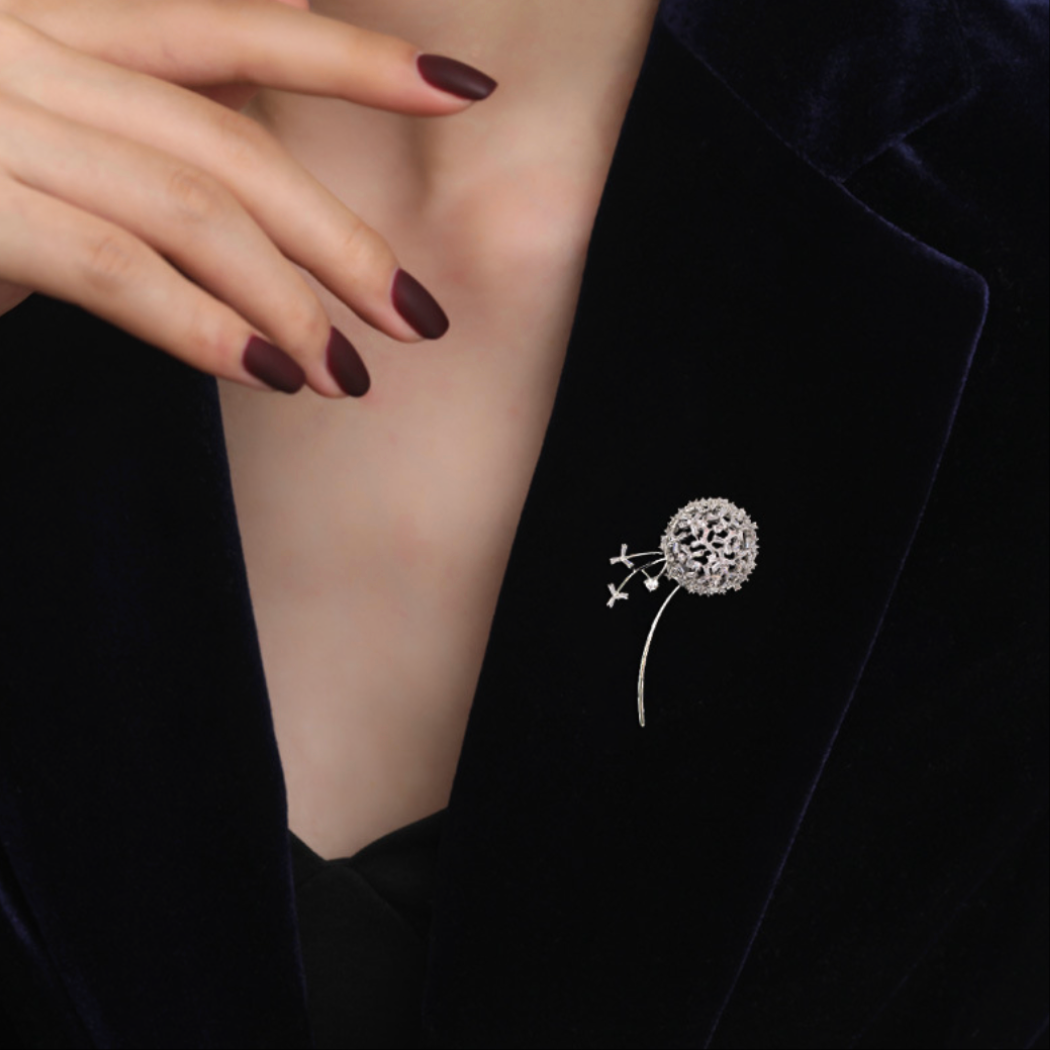 AVELIA Silver Crystal Dandelion brooch