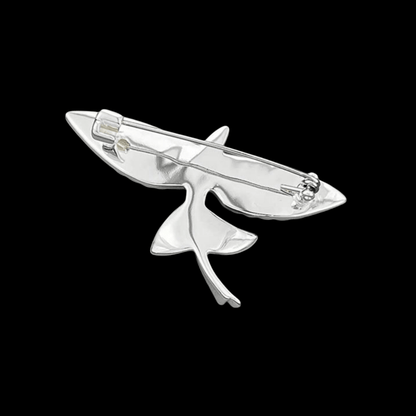 AVELIA Silver Fly Fish Brooch