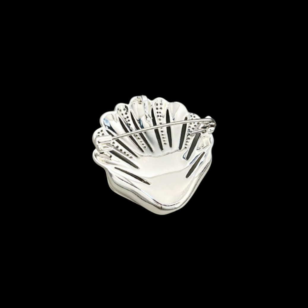 AVELIA Silver Scallop Seashell Brooch