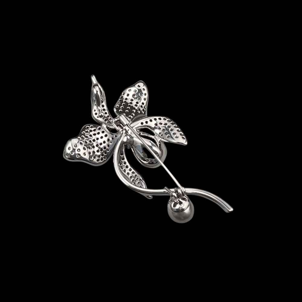 AVELIA Silver​ Lily Brooch