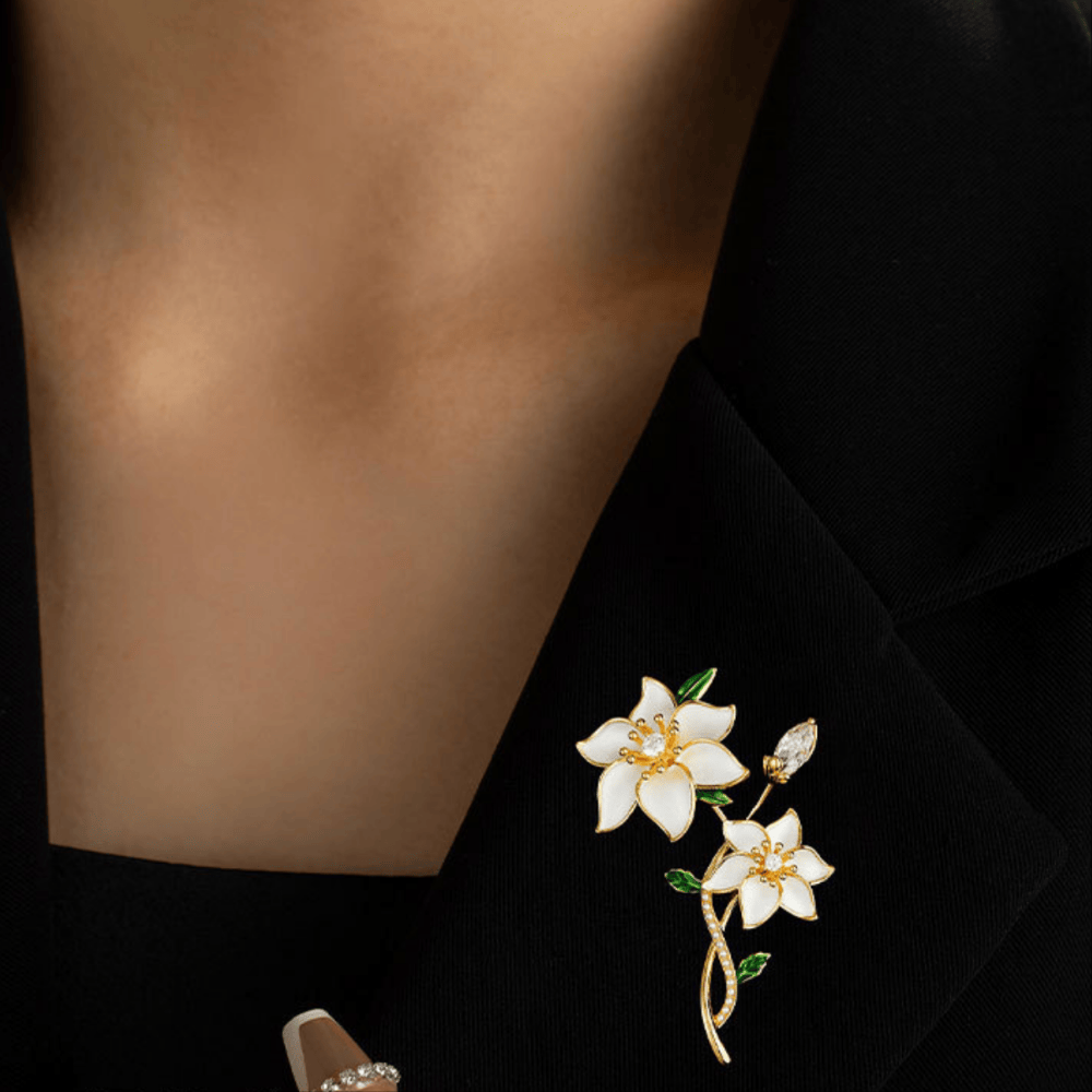 AVELIA White Enamel Gardenia Brooch