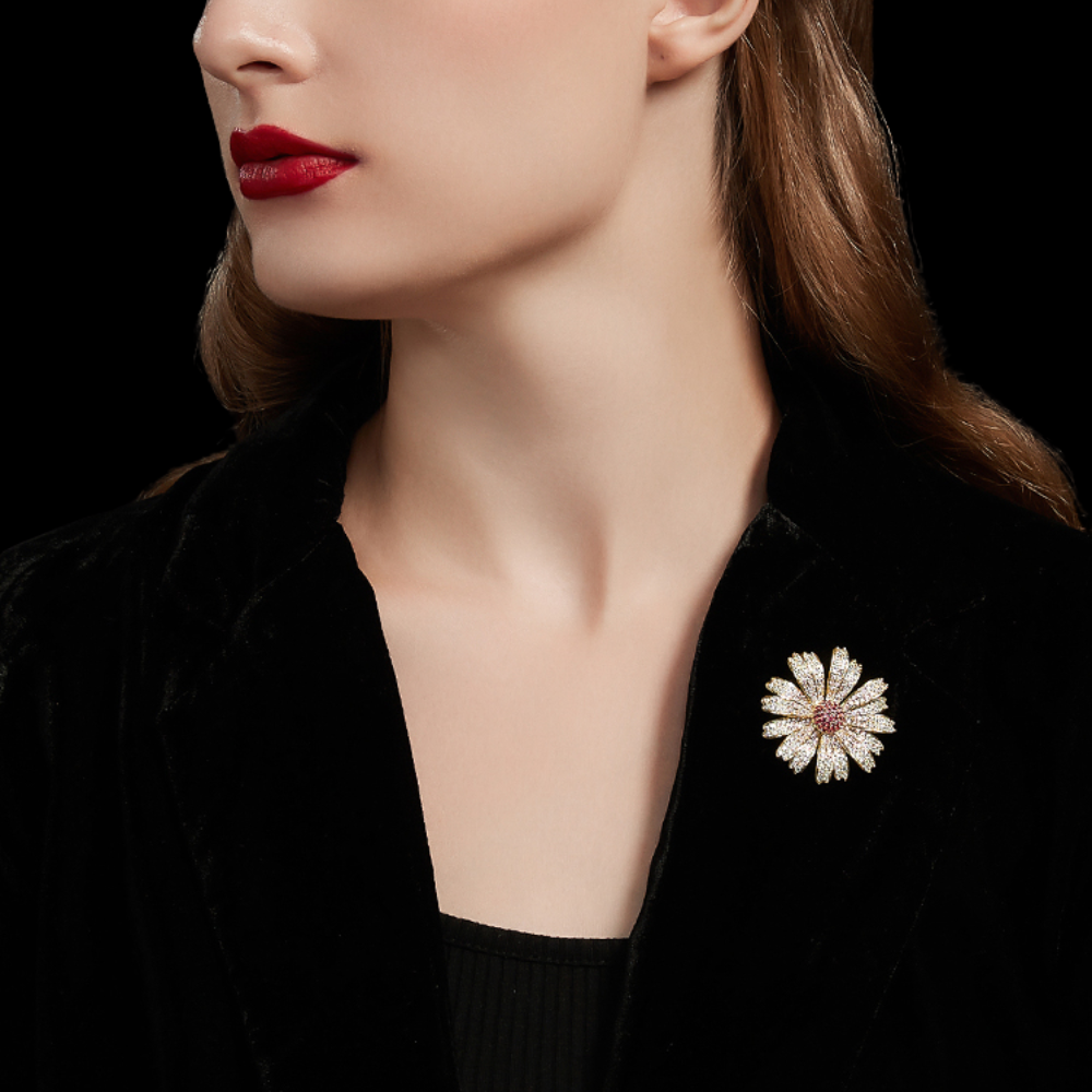 AVELIA Blush Crystal Daisy Brooch
