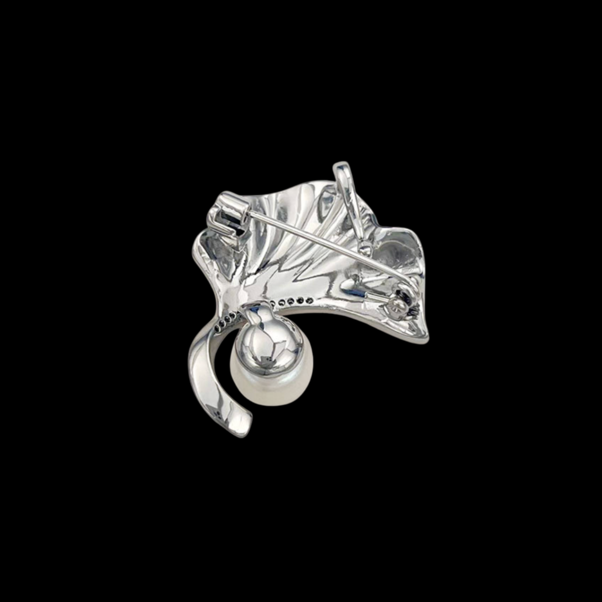 AVELIA Golden Fan Ginkgo Pearl Brooch