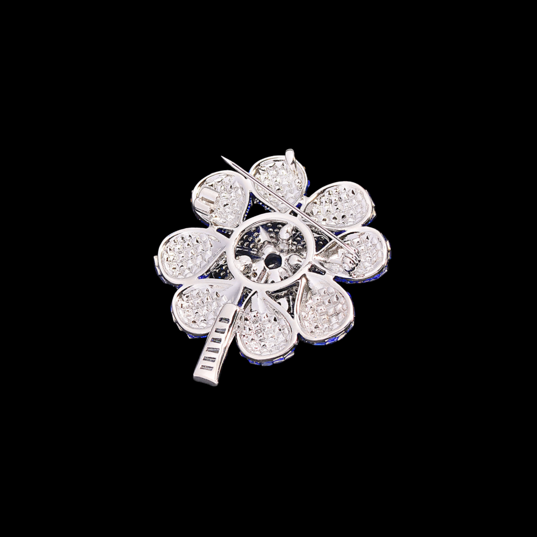 AVELIA Sapphire Clover Brooch