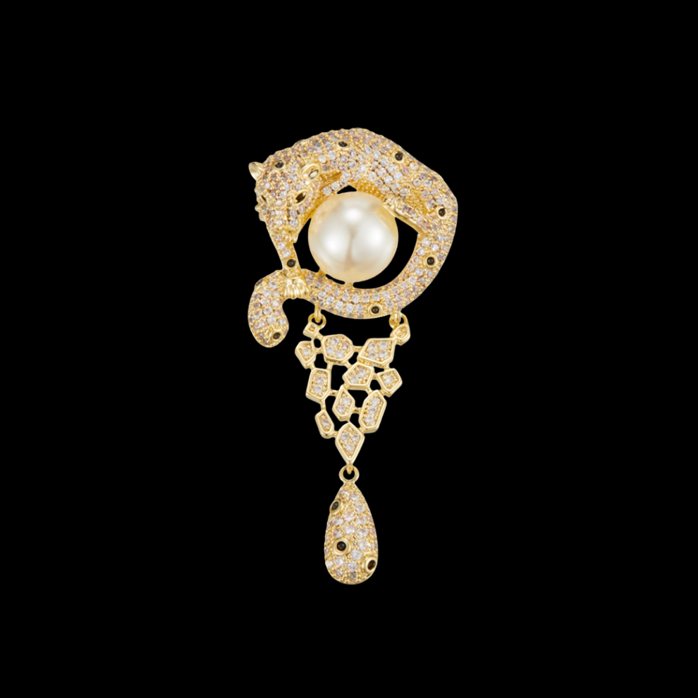 AVELIA Vintage Gold Pearl Leopard Brooch