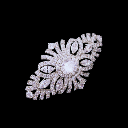 AVELIA Vintage Radiant Bloom Elegance Brooch