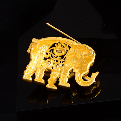 AVELIA Elephant Cameo Brooch