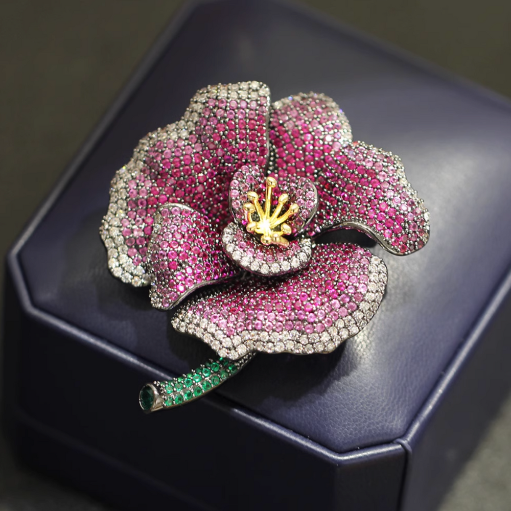 AVELIA Classic Blossom Elegance Floral Brooch