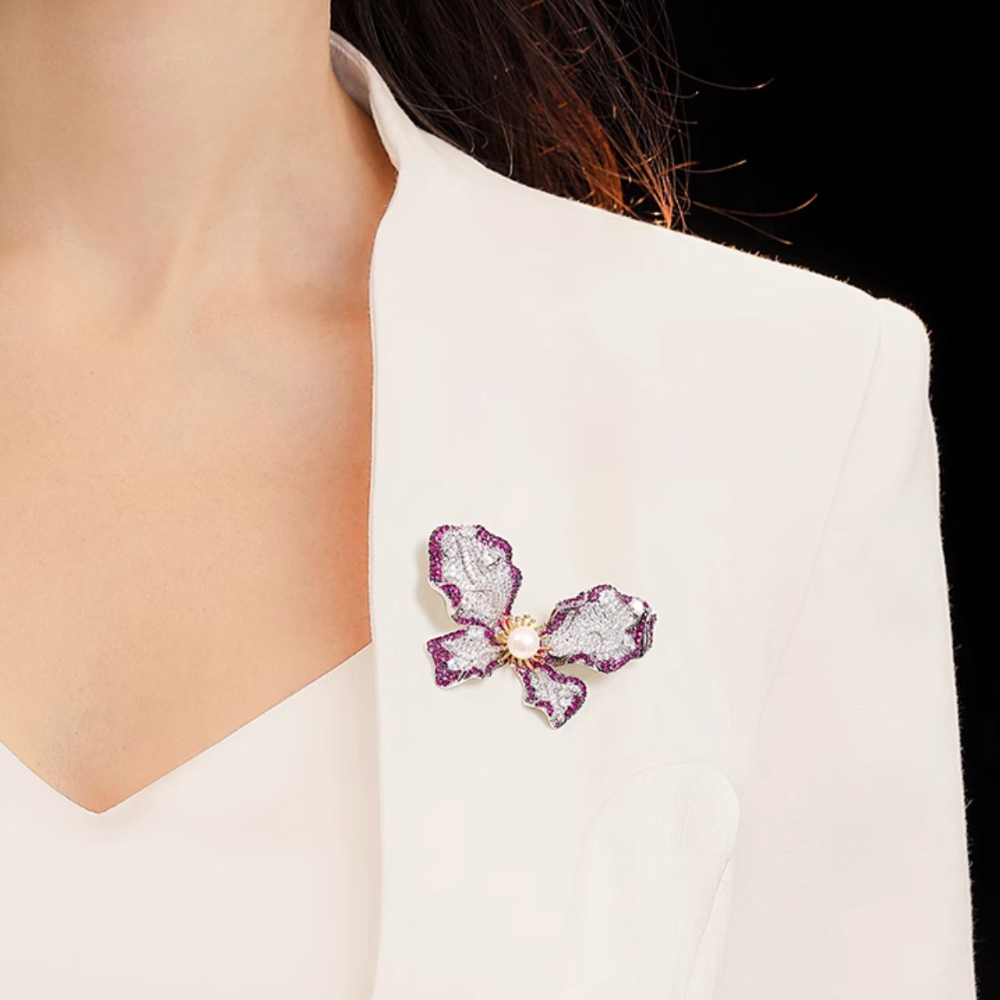 AVELIA Classic Butterfly Grace Pearl Brooch