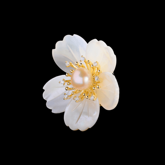 AVELIA Magnetic White Flower Brooch